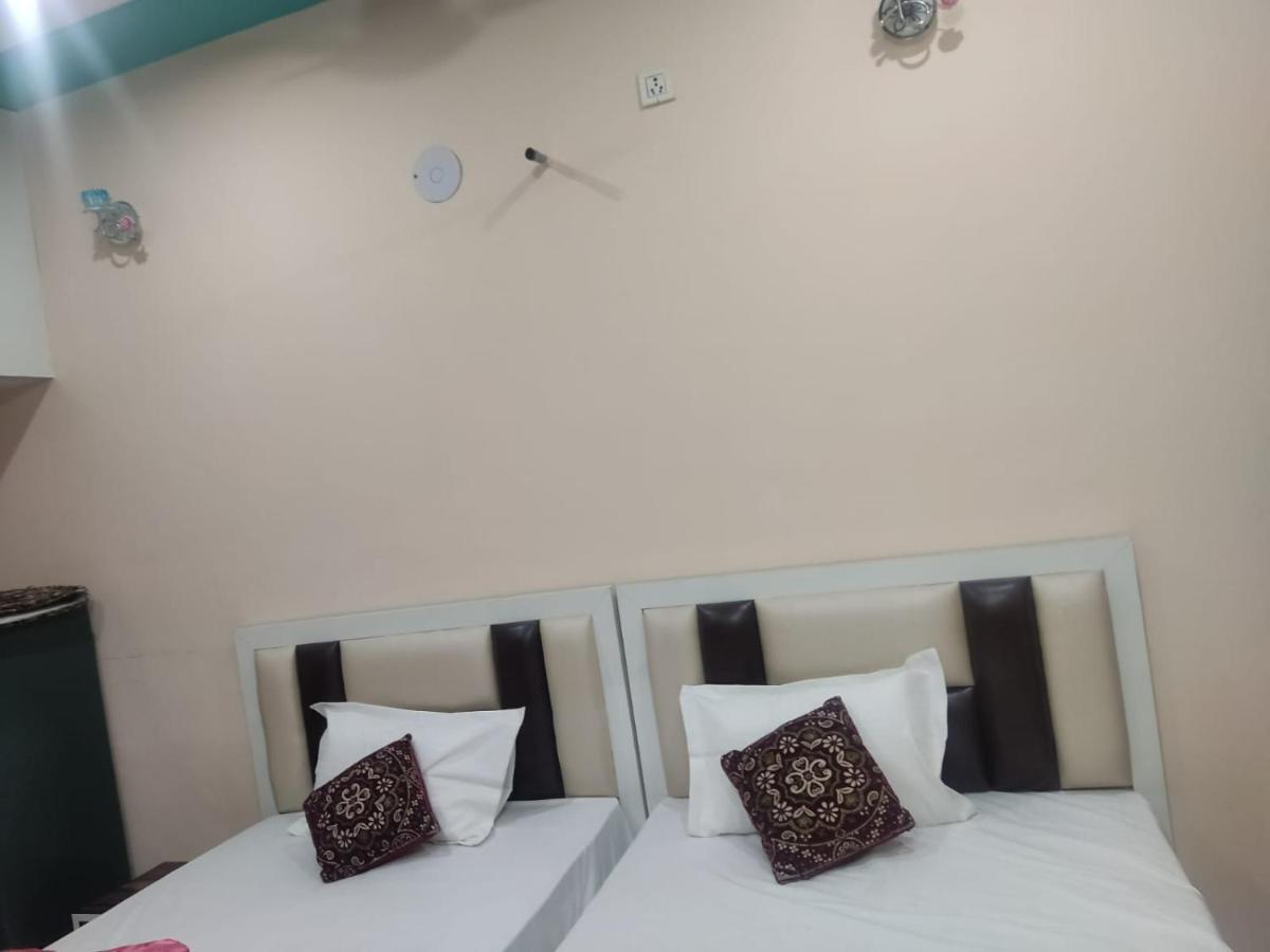 The Orchid Villa Homestay - Walkable Distance From Taj Mahal Agra  Esterno foto