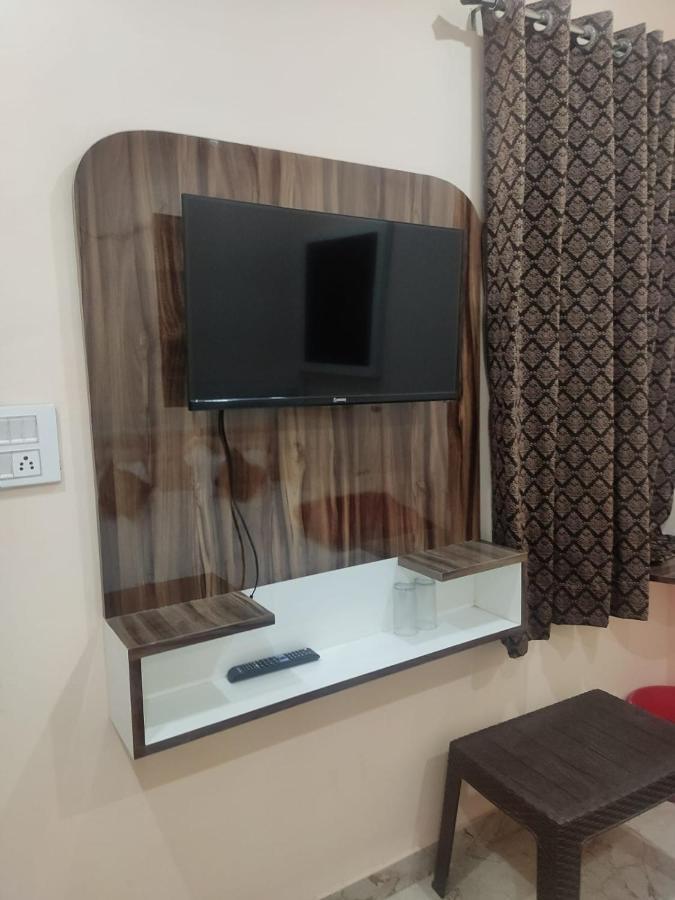 The Orchid Villa Homestay - Walkable Distance From Taj Mahal Agra  Esterno foto