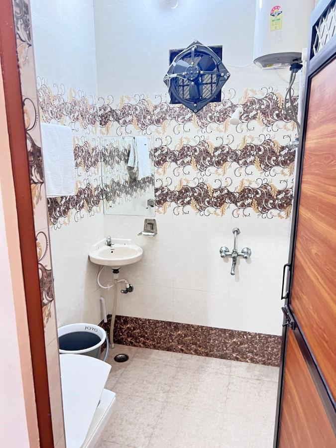 The Orchid Villa Homestay - Walkable Distance From Taj Mahal Agra  Esterno foto
