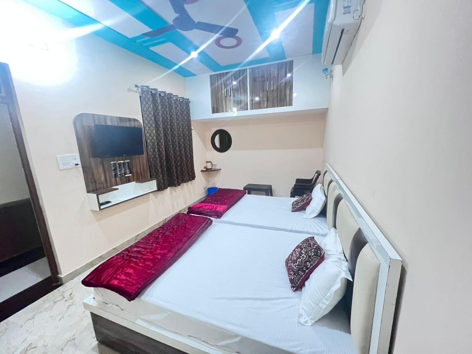 The Orchid Villa Homestay - Walkable Distance From Taj Mahal Agra  Esterno foto